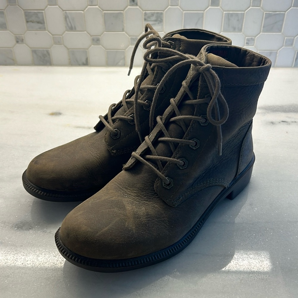 NEW Kodiak Waterproof Boots